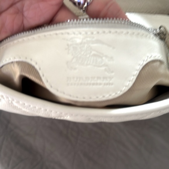 Burberry white leather quilt bag - Picture 5 of 8